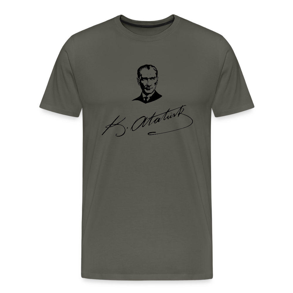 Atatürk Tribute T-Shirt – Porträt & Signatur vereint. - Asphalt